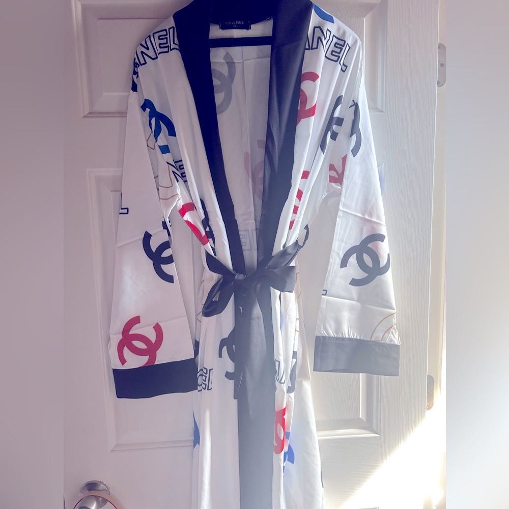 Kimono Robe for spring/summer! - Picture 2 of 2
